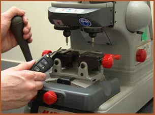 Houston Top Locksmith  Houston, TX 281-502-1501 - 14-auto-car-key-cut